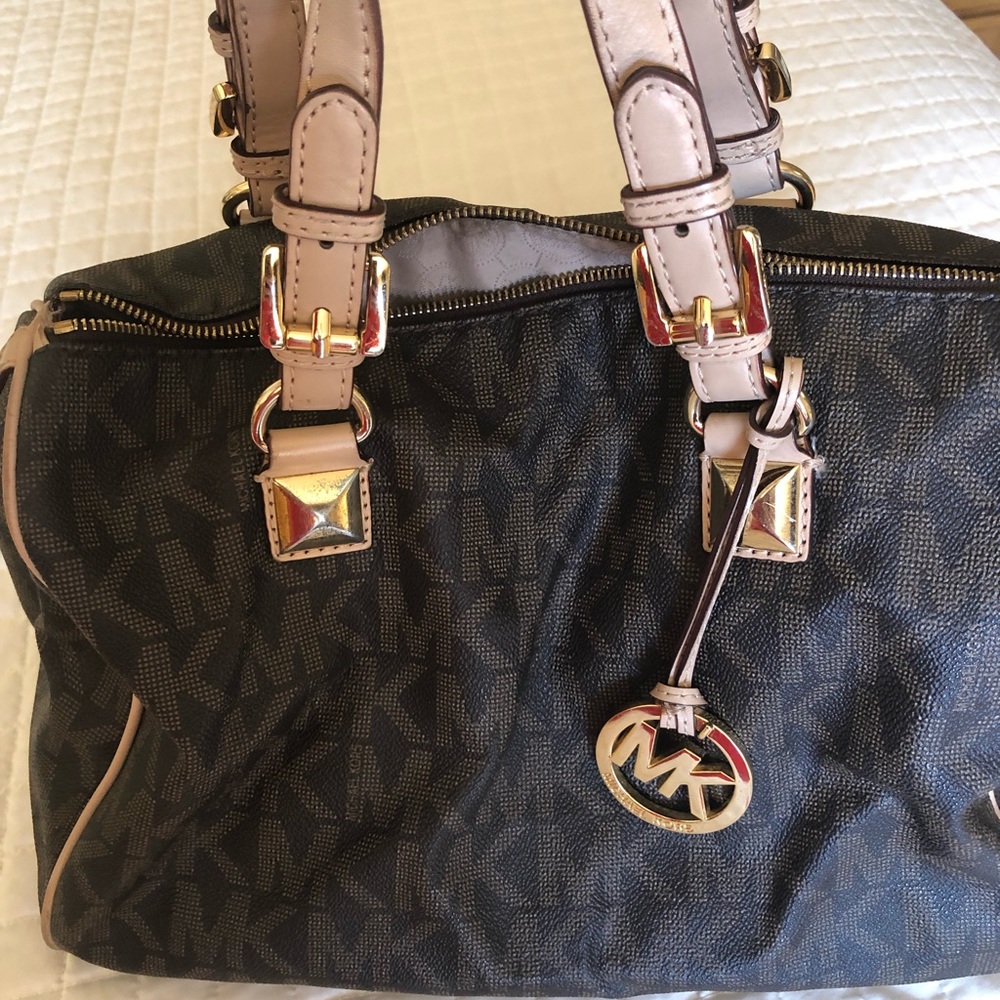 Micheal KORS bowlines bag style